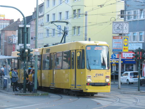 Linie 103 M-Wagen Reihe 1400 Haltestelle Helenenstraße