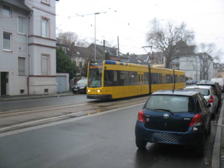 Un tram de la ligne 107 à Gelsenkirchen Feldmark ce matin. 