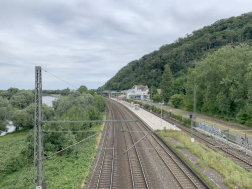 Bahnhof Porta Westfalica, an der Weser, südlich von Minden, westlich von Braunschweig und nördlich von Herford