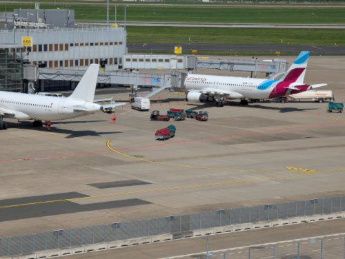 Eurowings original und Eurowings Subcharter am Terminal A