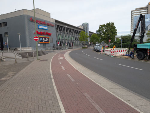 Neuss Rheinpark Center an der Breslauer Straße