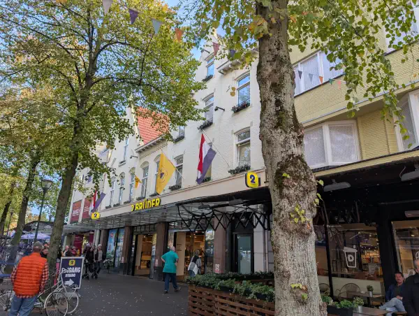 Zwei Brüder von Venlo Einzelhandelsgeschäft sehr beliebt bei den Deutschen.